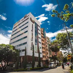 Golden Palermo **** Medellín